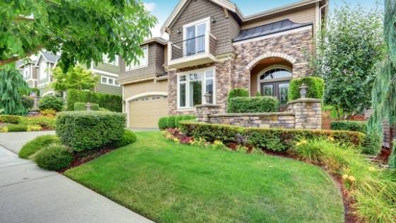 When you're selling a home, your exterior is the first thing potential buyers see. He's how you can spruce up your curb appeal and sell fast.